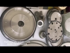 mit einer Leistung von mehr als 50 W und mit einer Leistung von mehr als 50 W